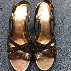 Vintage Women's Nine West Bronze Heels